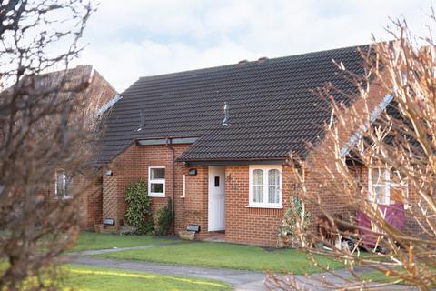 2 bedroom terraced bungalow for sale, Emerton Garth, Northchurch, Berkhamsted, Hertfordshire HP4