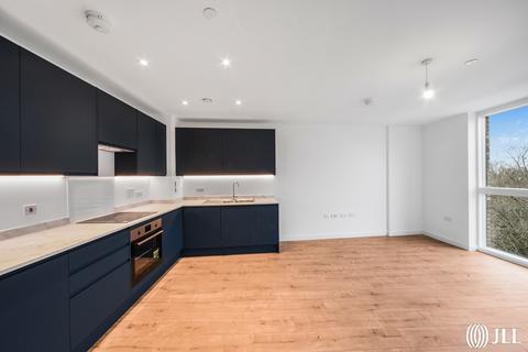 3 bedroom apartment to rent, Munton Road London SE17