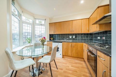 2 bedroom flat to rent, Hurstwood Road, London NW11