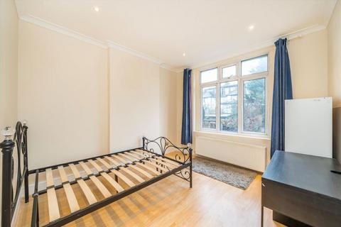 2 bedroom flat to rent, Hurstwood Road, London NW11