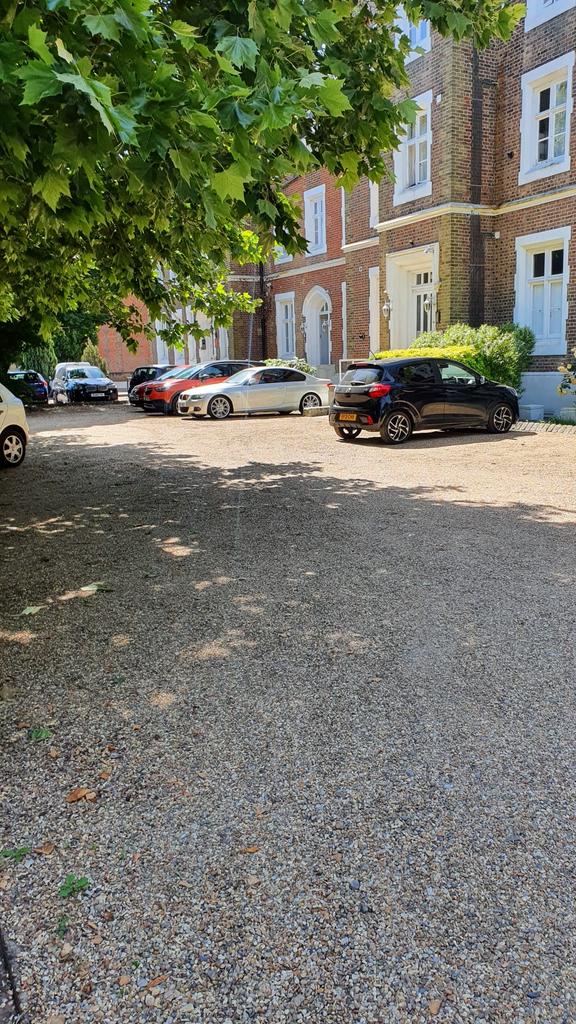 Flat 9, 53 Upton Park