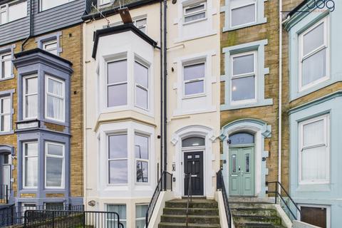 2 bedroom apartment to rent, Marine Road West, Morecambe, LA3