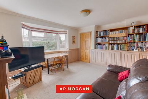 3 bedroom semi-detached house for sale, Shrubbery Road, Bromsgrove, Worcestershire, B61