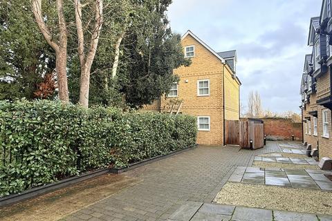3 bedroom terraced house to rent, Churchgate, Cheshunt, Waltham Cross, Hertfordshire, EN8