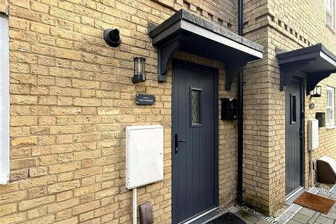3 bedroom terraced house to rent, Churchgate, Cheshunt, Waltham Cross, Hertfordshire, EN8