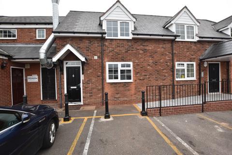1 bedroom maisonette to rent, King Edward Court, Stourbridge Road, Halesowen