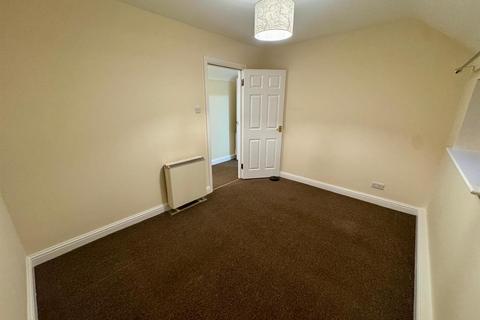 1 bedroom maisonette to rent, King Edward Court, Stourbridge Road, Halesowen