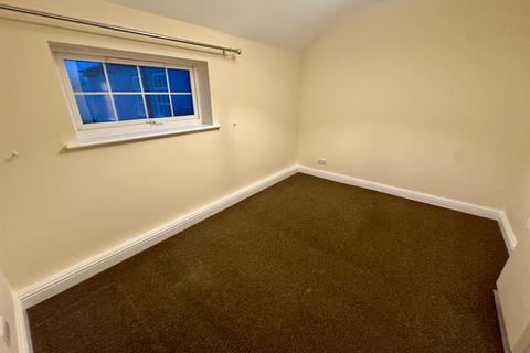 1 bedroom maisonette to rent, King Edward Court, Stourbridge Road, Halesowen