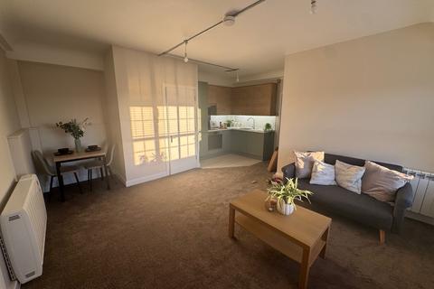 2 bedroom flat to rent, Millbrook Road East, Hampshire SO15