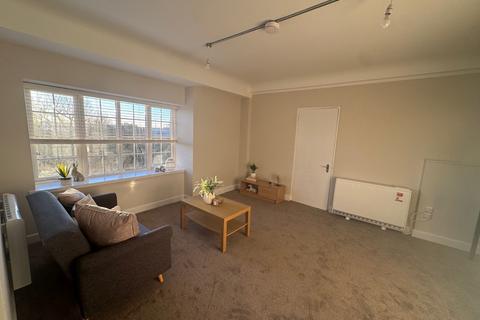 2 bedroom flat to rent, Millbrook Road East, Hampshire SO15