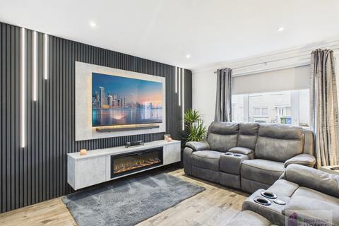 4 bedroom end of terrace house for sale, Saskatoon Place, East Kilbride G75