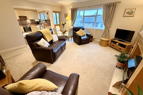 2 bedroom apartment for sale, Argyll Court, North Shore FY2
