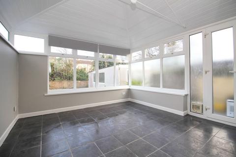 3 bedroom semi-detached house to rent, Queens Drive, Llantwit Fardre CF38 2NU
