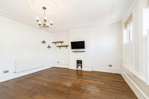 1 bedroom flat to rent, Richmond Road, East Twickenham TW1