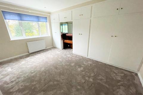 3 bedroom detached house to rent, The Reddings, Mill Hill, NW7