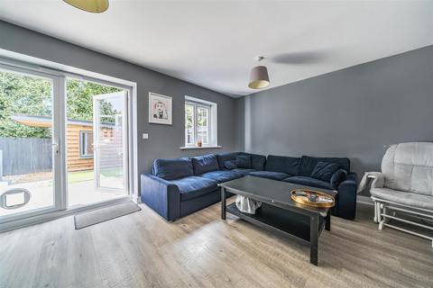 3 bedroom semi-detached house for sale, Hare Meadow, Great Barford