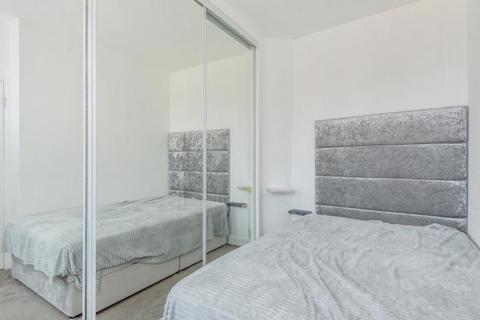 3 bedroom apartment to rent, Abercorn Place, London NW8