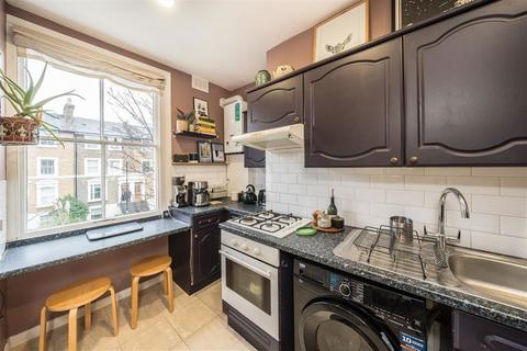 2 bedroom flat for sale, Manor Avenue, London SE4