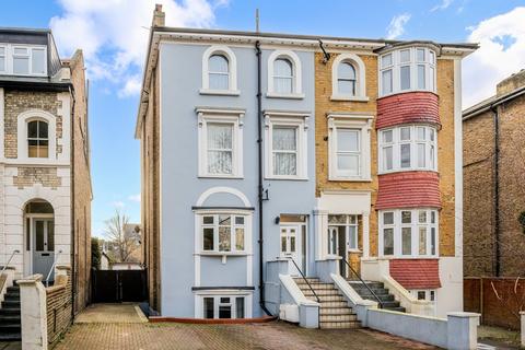 6 bedroom house for sale, St. Leonards Road, Surbiton KT6