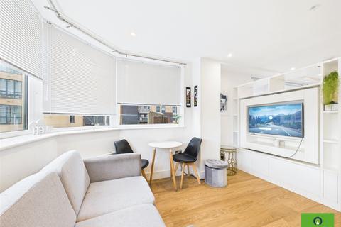 1 bedroom flat for sale, South Street, Romford RM1
