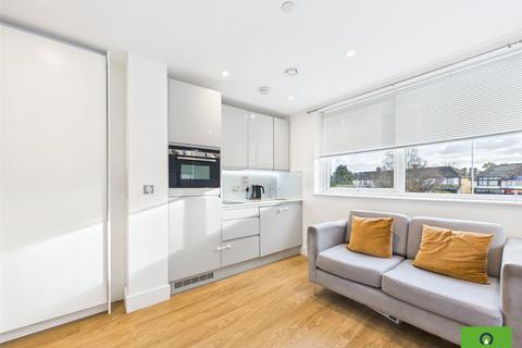 1 bedroom flat for sale, South Street, Romford RM1