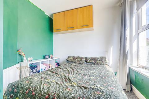 1 bedroom flat to rent, Cossington Road, Westcliff-on-Sea, SS0