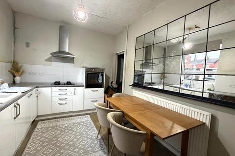 2 bedroom terraced house for sale, Hunts Bank, Westhoughton, Bolton