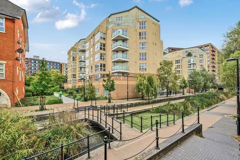 2 bedroom flat to rent, Water Gardens Square, London, SE16