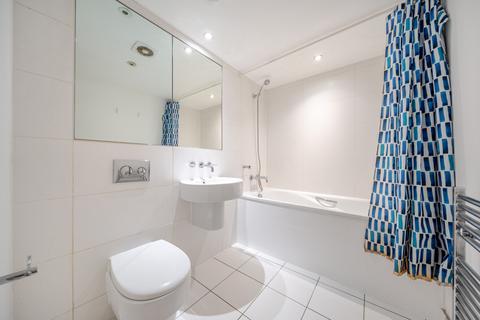2 bedroom flat to rent, Water Gardens Square, London, SE16