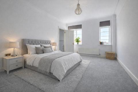 3 bedroom flat to rent, Belsize Avenue, NW3, Belsize Park