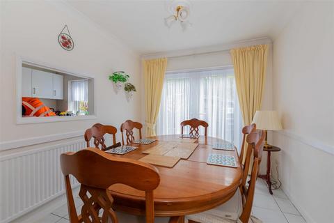 3 bedroom terraced house for sale, Mercian Way, Cippenham
