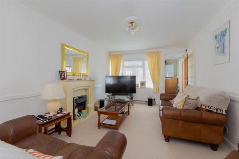 3 bedroom terraced house for sale, Mercian Way, Cippenham