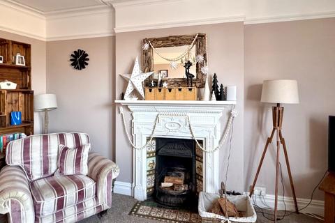 2 bedroom flat for sale, Royal Buildings, Stanwell Road, Penarth