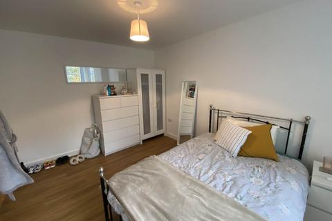 4 bedroom flat to rent, Senghennydd Road, , Cathays