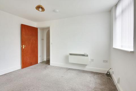 1 bedroom flat to rent, Derby Road, Widnes, WA8