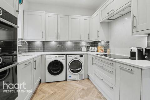 4 bedroom semi-detached house for sale, Cranley Road, Westcliff-On-Sea