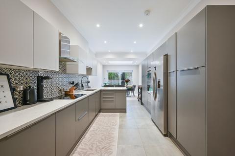 undefined, Guilford Avenue, Surbiton KT5