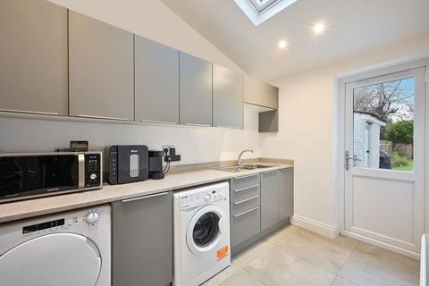 undefined, Guilford Avenue, Surbiton KT5