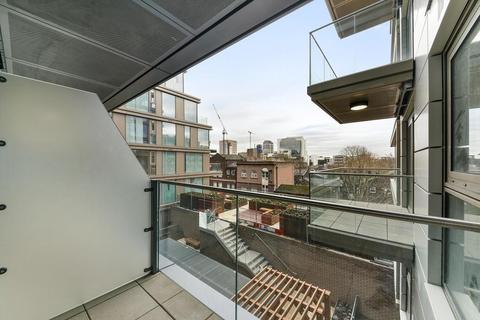 undefined, Royal Mint Street, Tower Hill, London, E1