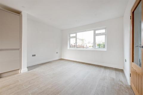 3 bedroom end of terrace house for sale, Duncan Road, Chichester