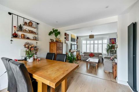 1 bedroom terraced house to rent, Milner Drive, Twickenham TW2