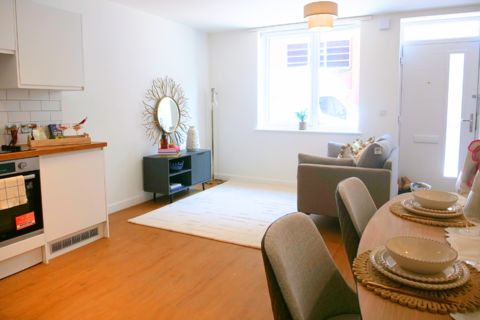 1 bedroom apartment to rent, at Deansgate Gardens, Central Street BL1