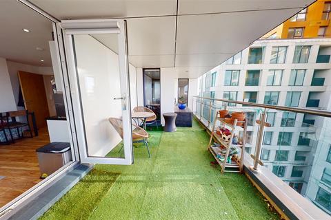 2 bedroom apartment for sale, The Exchange, Elmira Way, Salford