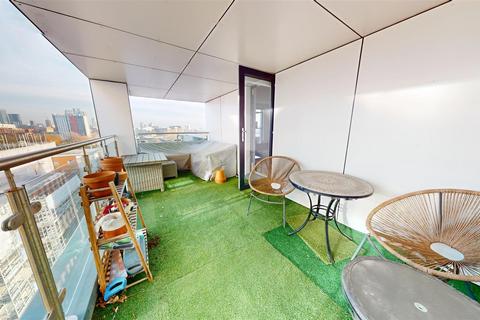 2 bedroom apartment for sale, The Exchange, Elmira Way, Salford
