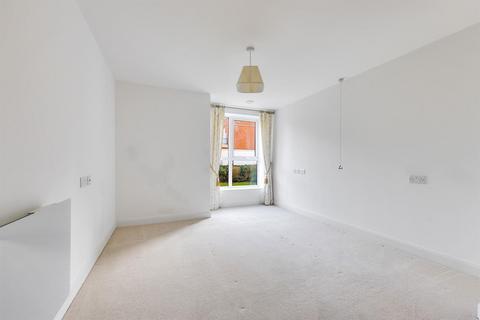 2 bedroom apartment for sale, Dukes Ride, Crowthorne, RG45 6GT