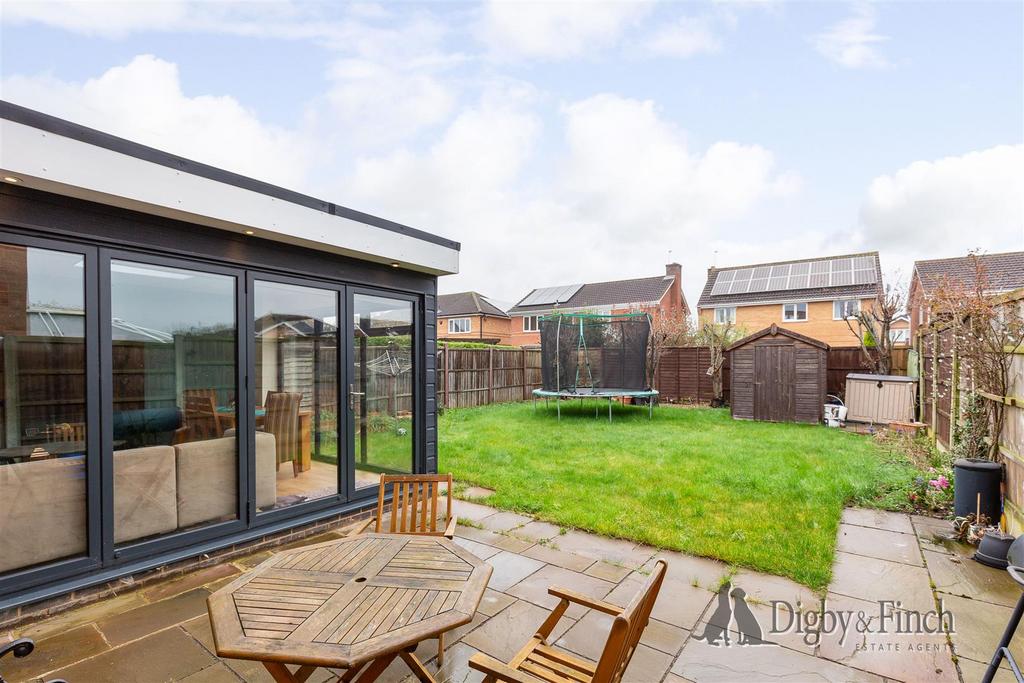 Elterwater Drive, Gamston, NG2 6 PX