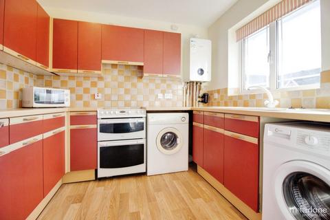 2 bedroom property to rent, Jole Close, Swindon SN2