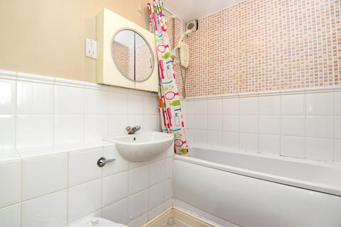 1 bedroom flat to rent, Clarence Close, New Barnet, Barnet, EN4