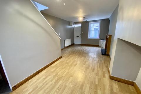 2 bedroom terraced house to rent, Upper Ala Road, Pwllheli
