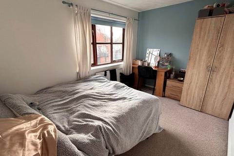 2 bedroom semi-detached house to rent, Shelby Close, Lenton, NG7